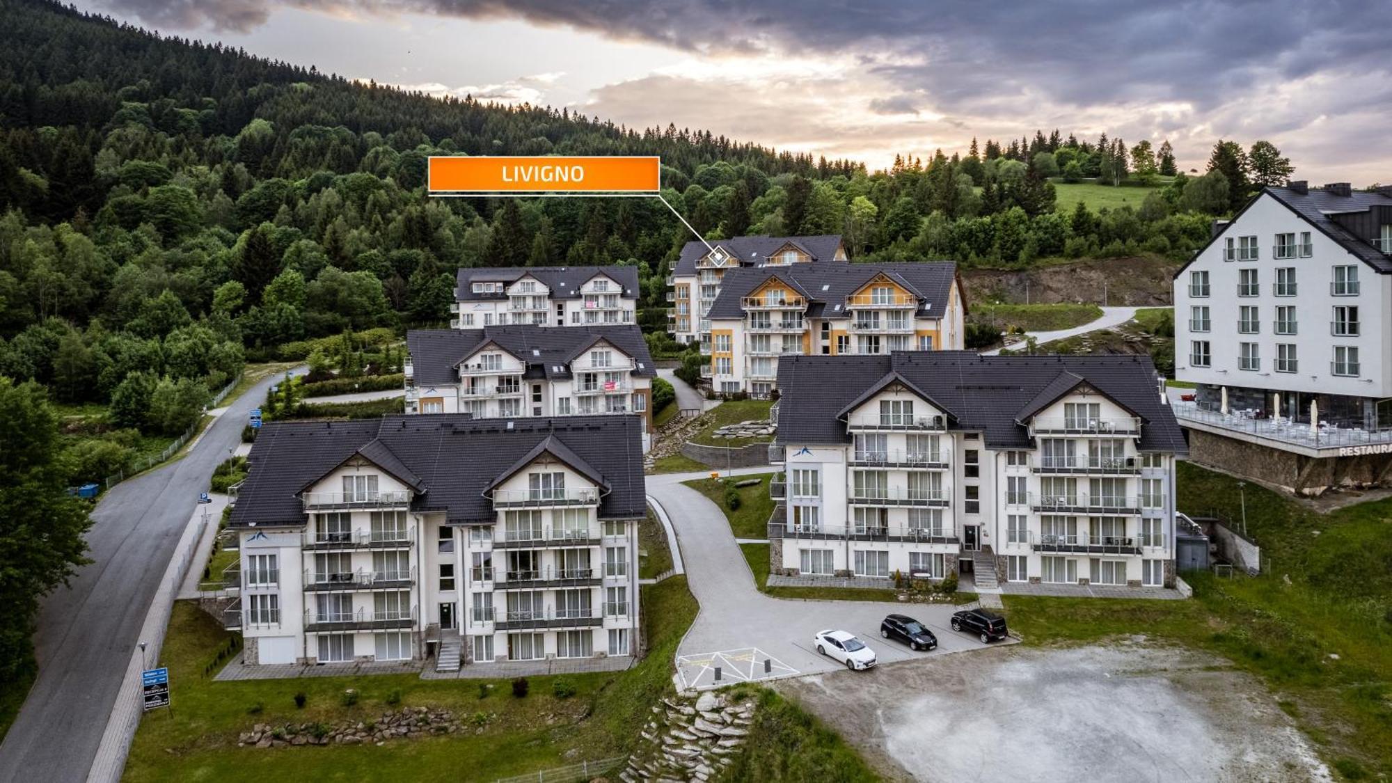 Livigno - Czarna Gora By Sun & Snow Z Nielimitowanym Basenem Apartment Sienna (Klodzko)